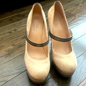 Jessica Simpson heels, size 8M